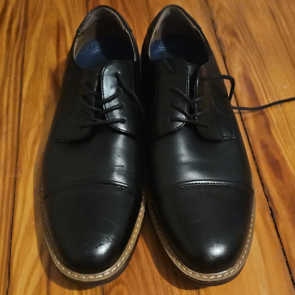 Classic Black Men's Cap-Toe Dress Shoes